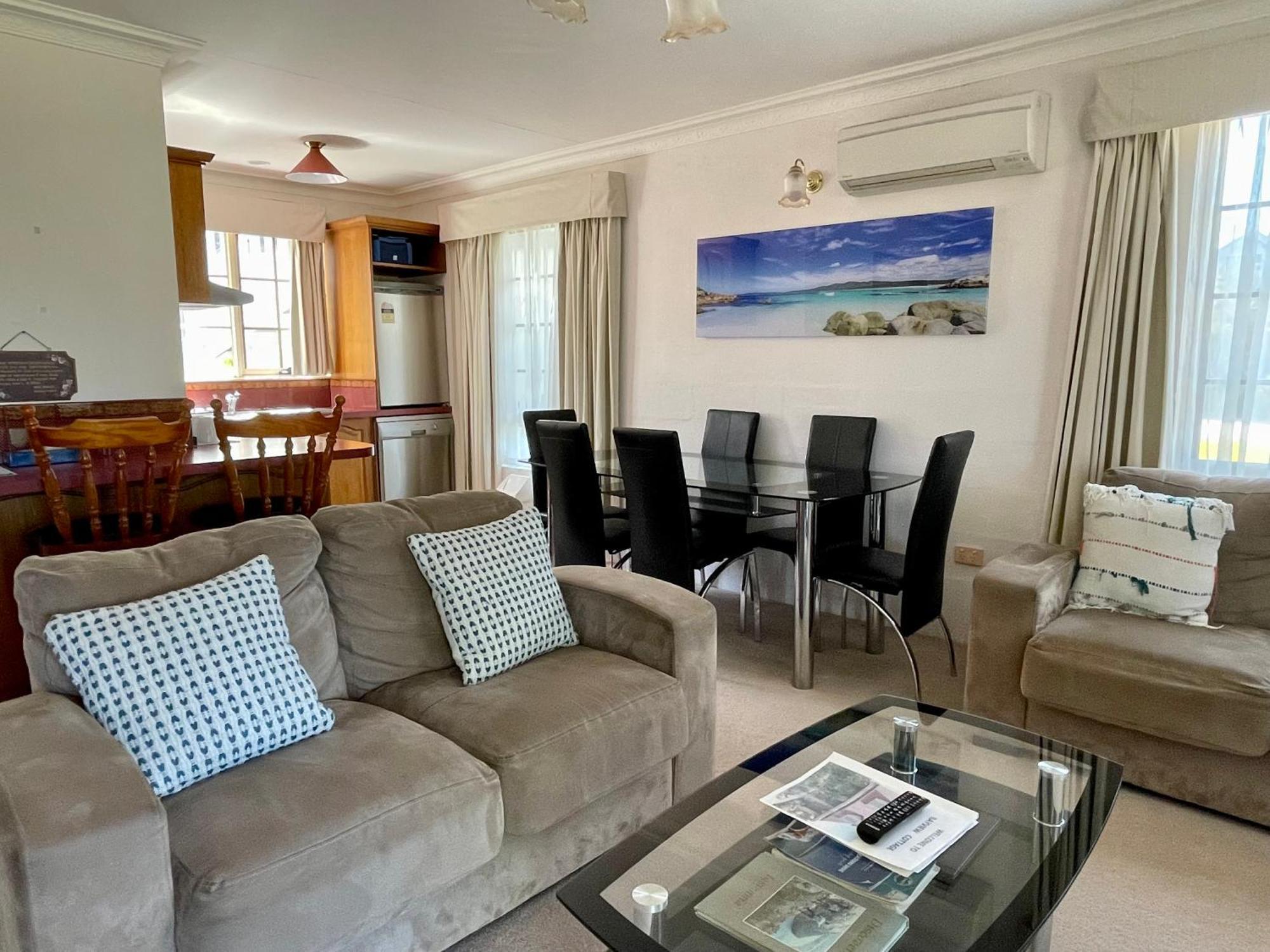 Swansea Cottages & Lodge Suites Bagian luar foto